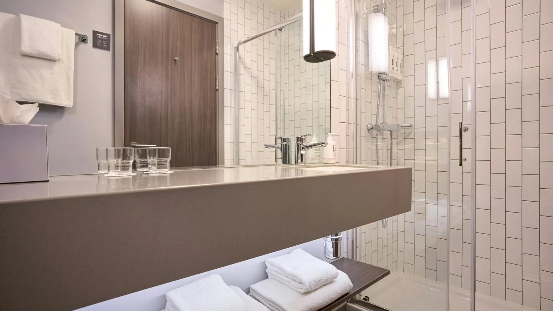 Moxy Dublin City Hotel